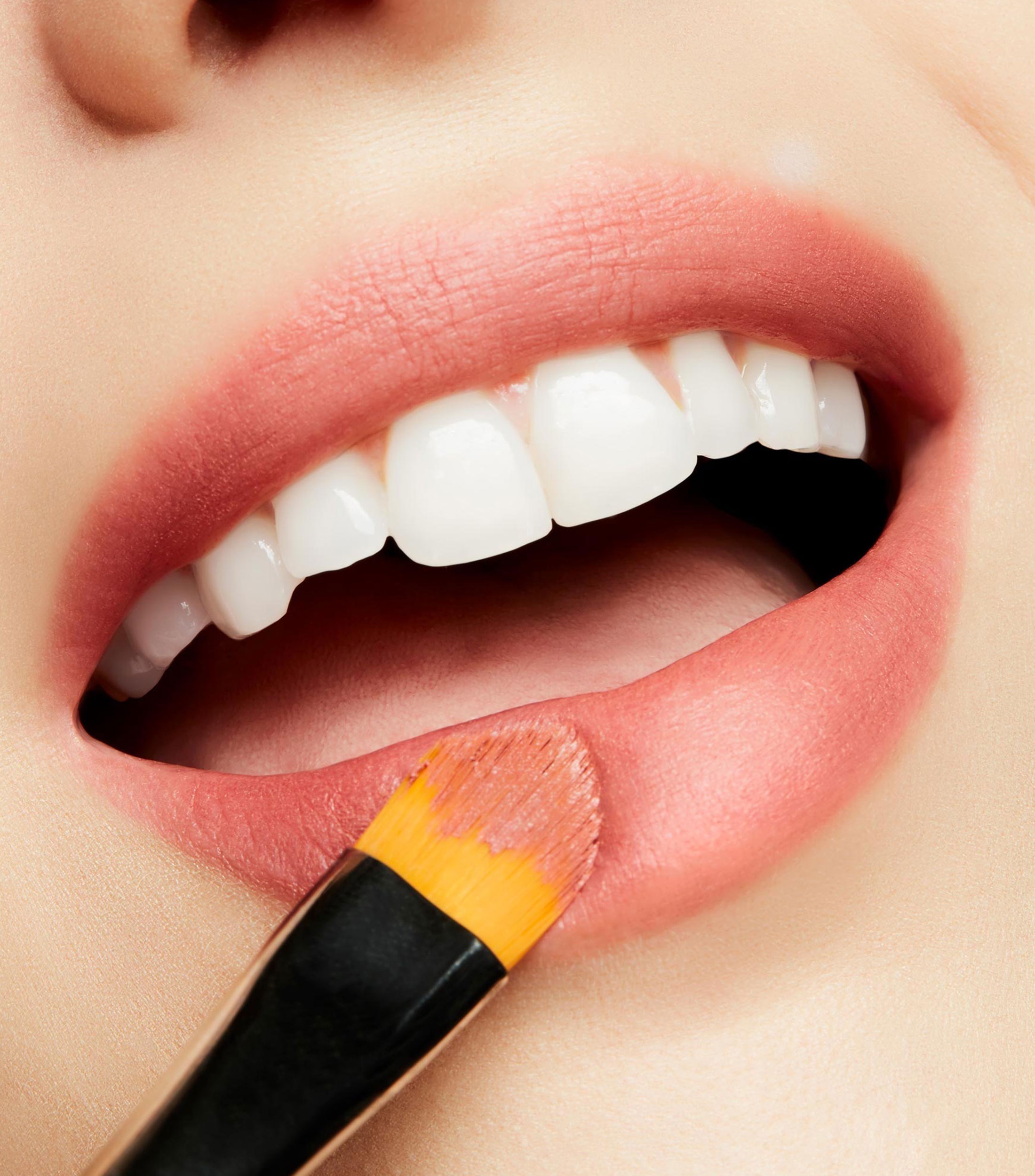 Labial ligero Powder Kiss Lipstick, 3 gr